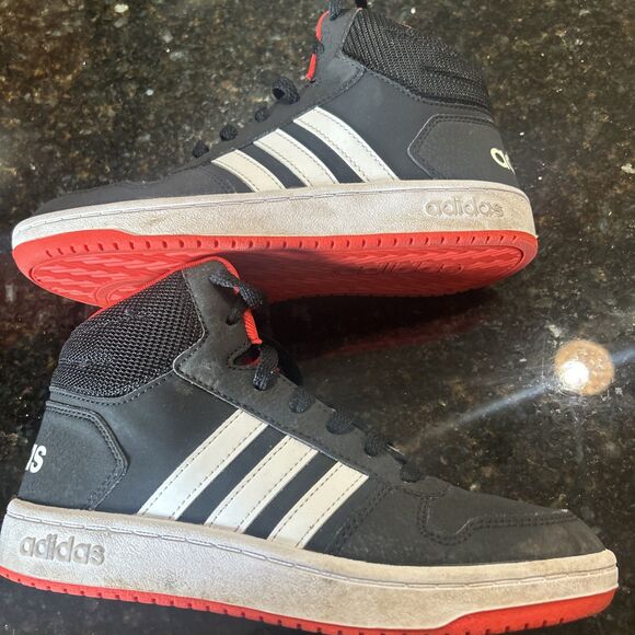 Adidas Unisex Hoops 2.0 Boys Size 5 Mid Black white red High Top Shoes Sneakers - Picture 5 of 8